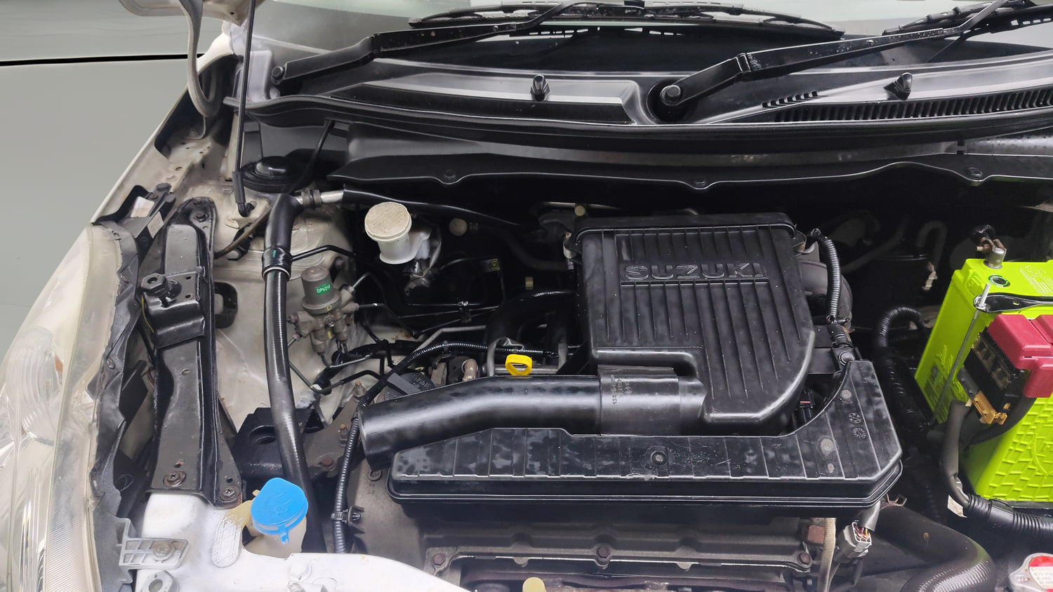 Used 2014 Maruti Suzuki Swift Dzire VXI Petrol Manual engine ENGINE RIGHT SIDE VIEW