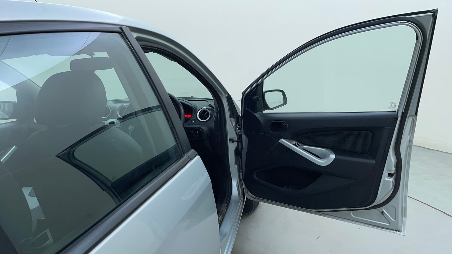 Used 2014 Ford Figo Duratorq Diesel ZXI 1.4 Diesel Manual interior RIGHT FRONT DOOR OPEN VIEW