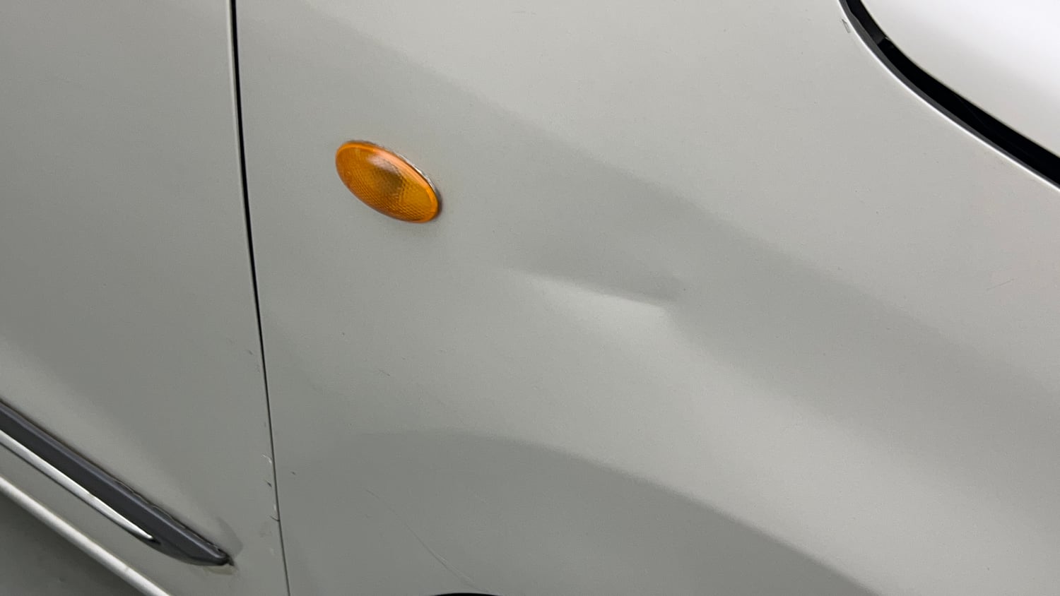 Used 2016 Maruti Suzuki Wagon R 1.0 VXI AMT Petrol Automatic dents MINOR DENT