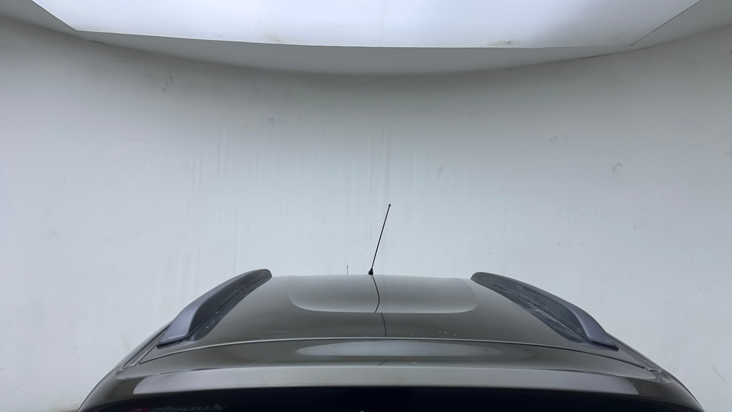 Used 2022 Renault Kwid RXT 1.0 AMT Petrol Automatic exterior EXTERIOR ROOF VIEW