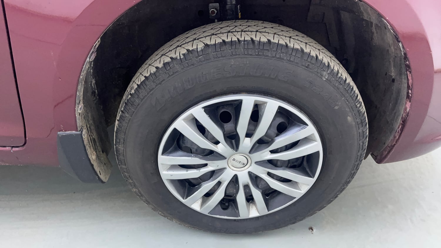 Used 2016 Maruti Suzuki Swift VXi Petrol Manual tyres RIGHT FRONT TYRE RIM VIEW