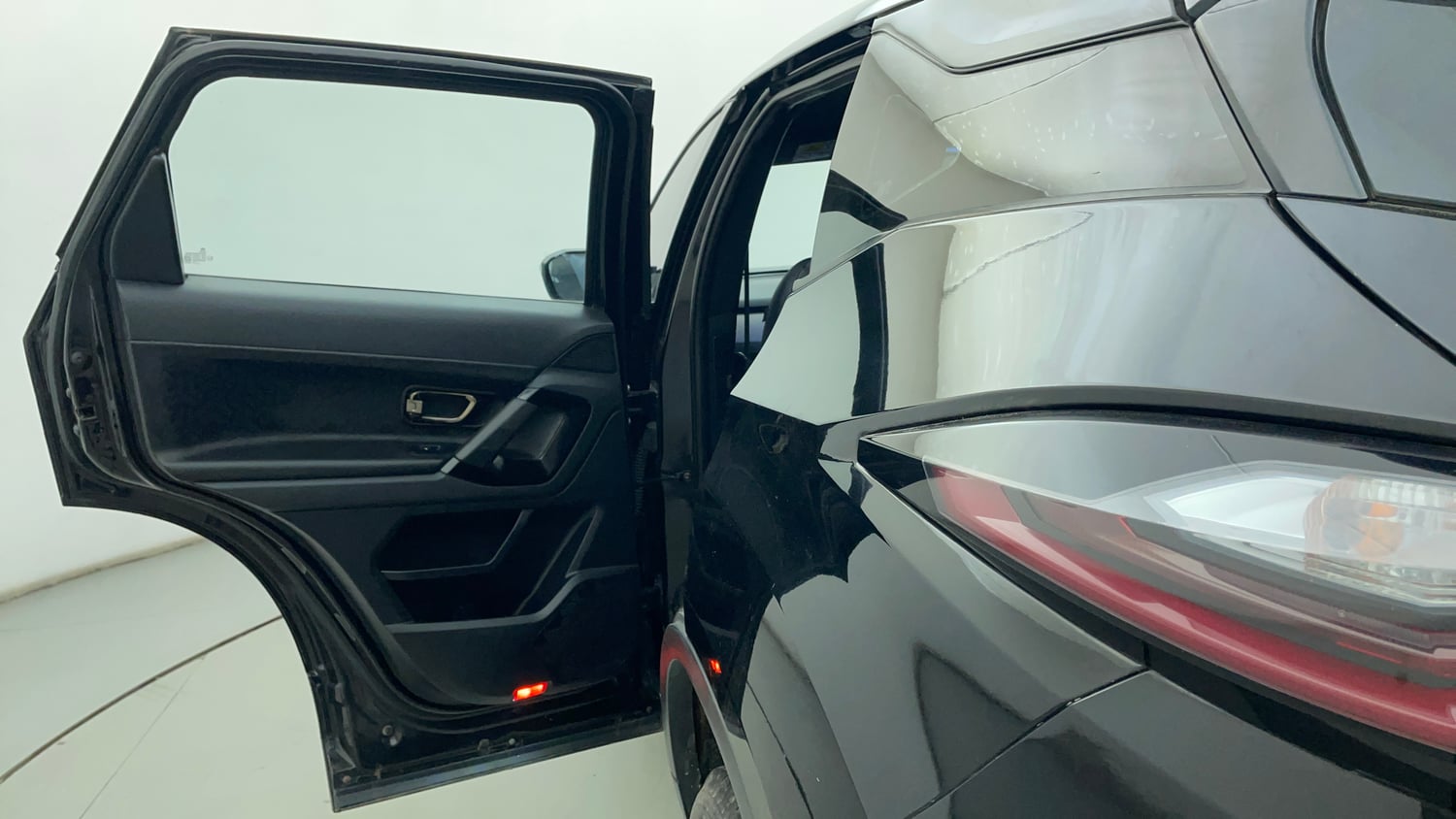 Used 2022 Tata Harrier XZ Plus Dark Edition Diesel Manual interior LEFT REAR DOOR OPEN VIEW