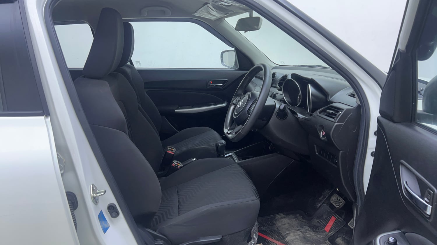 Used 2020 Maruti Suzuki Swift ZXi AMT Petrol Automatic interior RIGHT SIDE FRONT DOOR CABIN VIEW