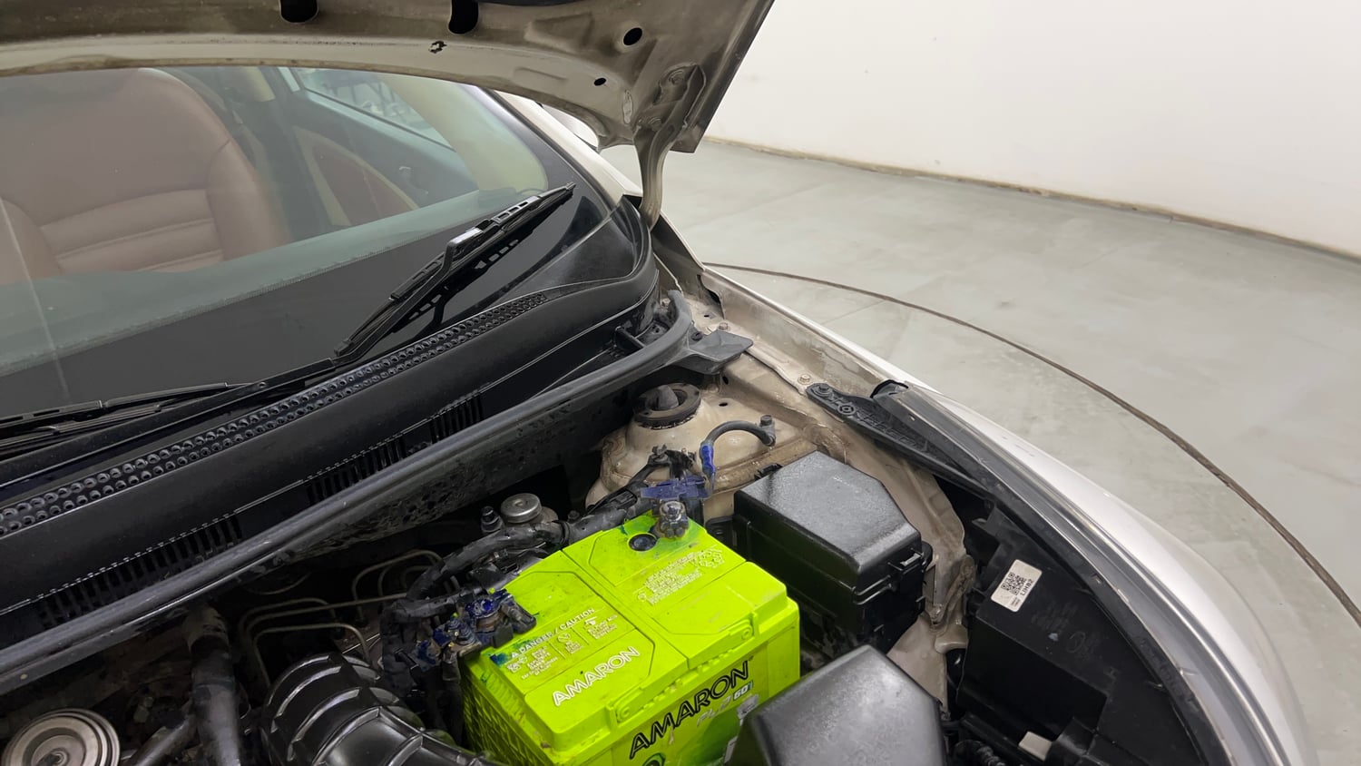 Used 2016 Hyundai Verna 1.6 CRDI S AT Diesel Automatic engine ENGINE LEFT SIDE HINGE & APRON VIEW