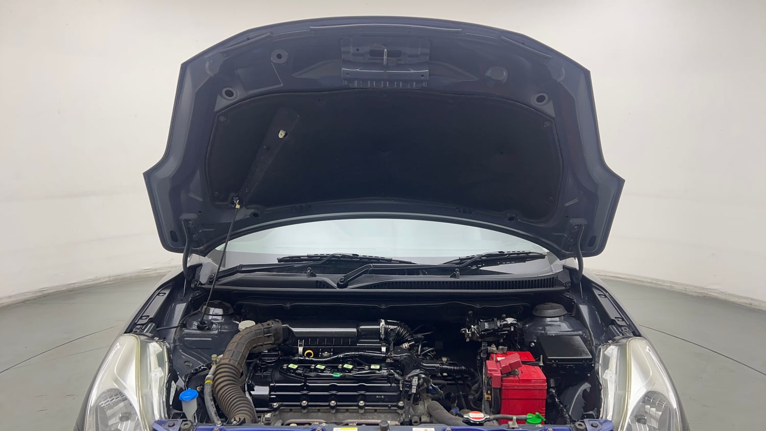 Used 2018 Maruti Suzuki Baleno Delta 1.2 Petrol Manual engine ENGINE & BONNET OPEN FRONT VIEW