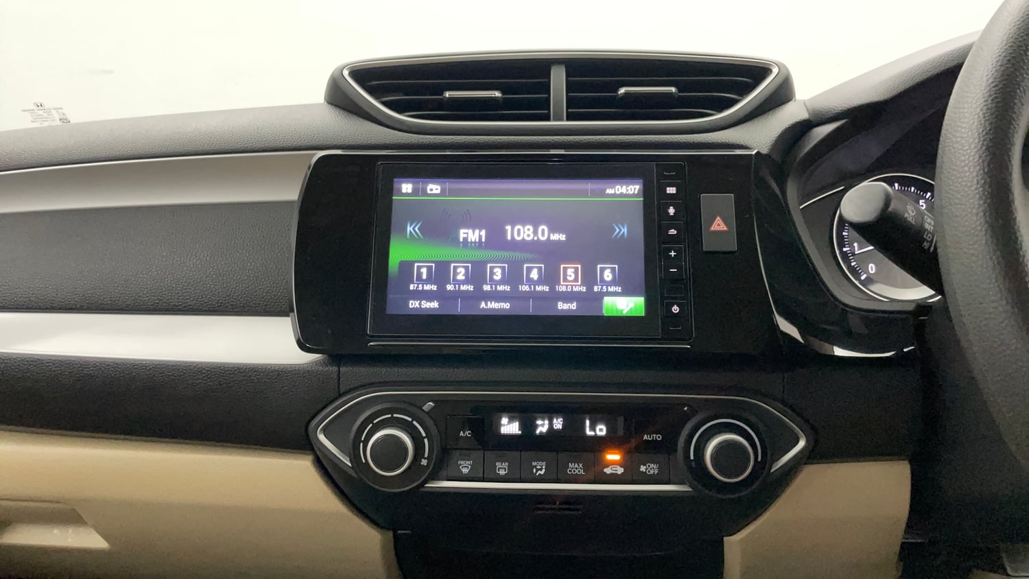 Used 2023 Honda Amaze VX MT 1.2 Petrol Petrol Manual interior MUSIC SYSTEM & AC CONTROL VIEW