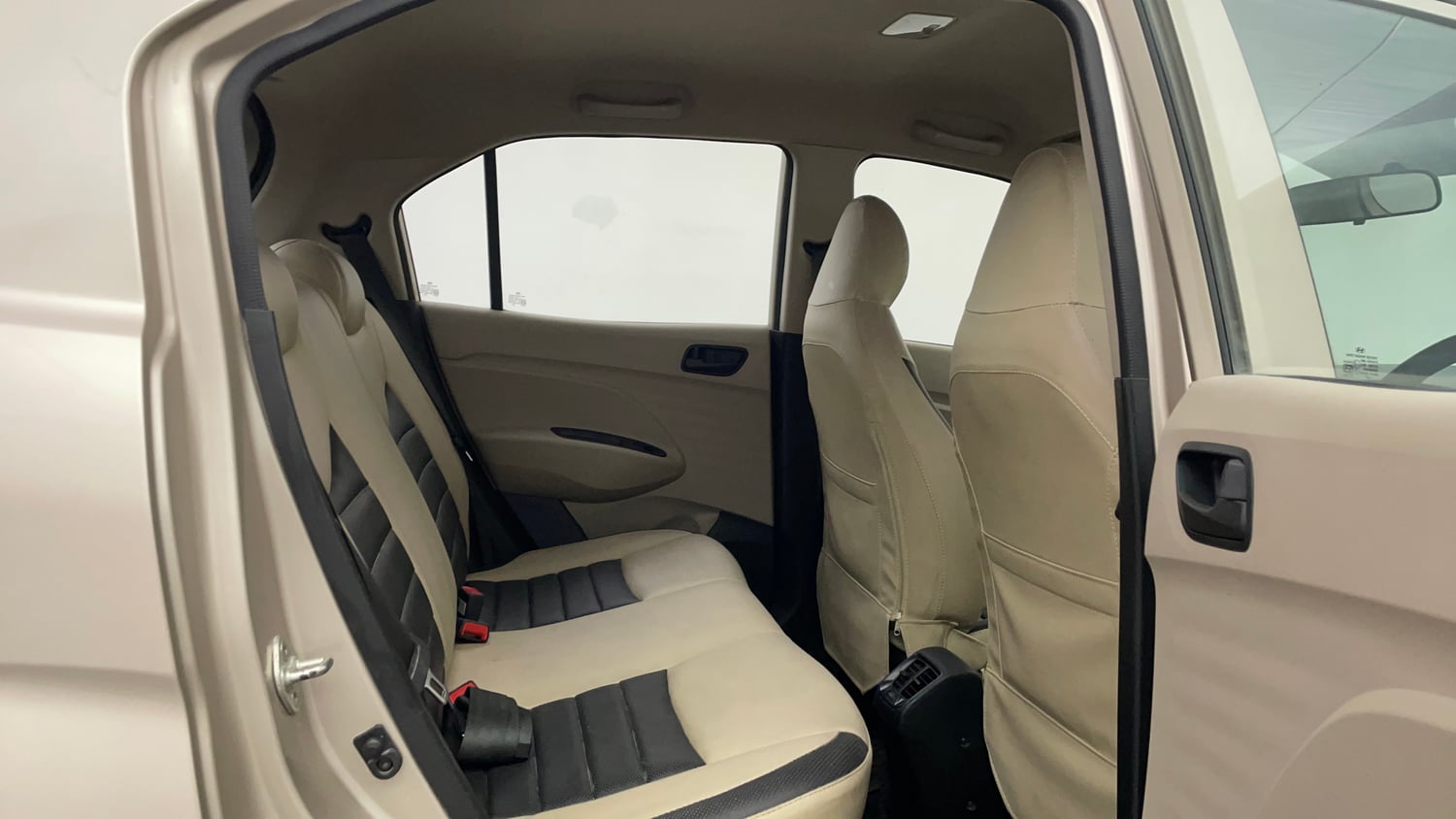 Used 2022 Hyundai Santro Sportz Petrol Manual interior RIGHT SIDE REAR DOOR CABIN VIEW