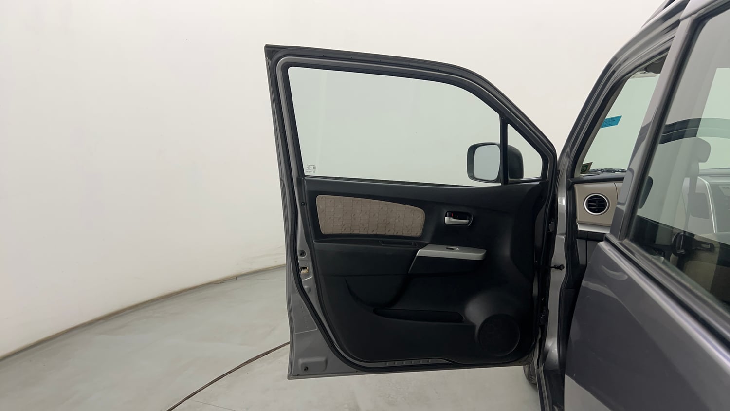 Used 2013 Maruti Suzuki Wagon R VXI Petrol Manual interior LEFT FRONT DOOR OPEN VIEW