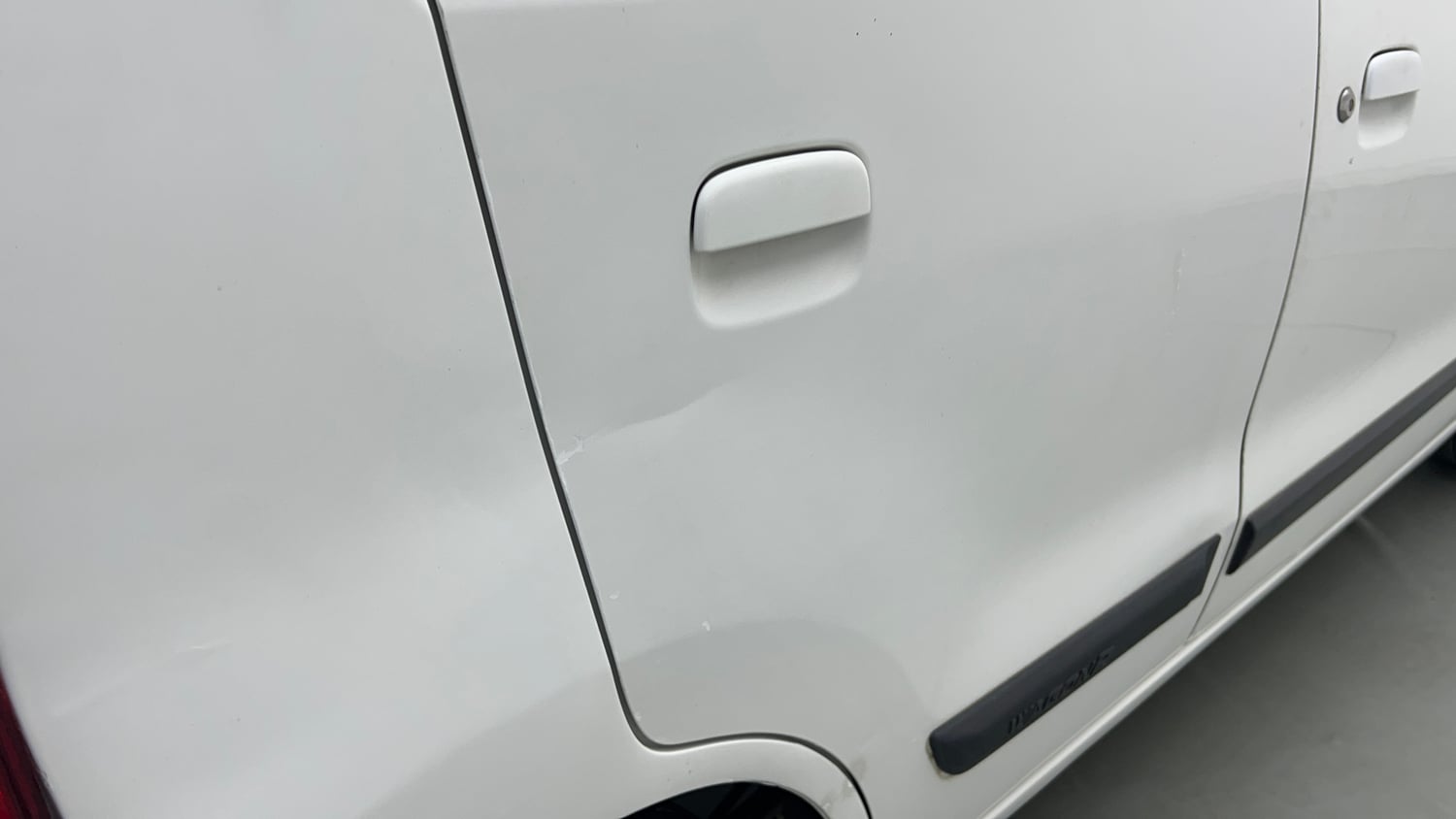 Used 2015 Maruti Suzuki Wagon R VXI Petrol Manual dents MINOR SCRATCH