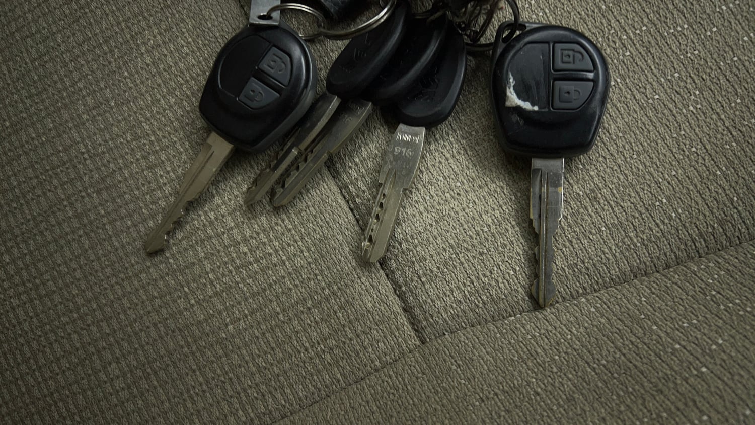 Used 2016 Maruti Suzuki Swift Dzire VXI (O) Petrol Manual extra CAR KEY VIEW