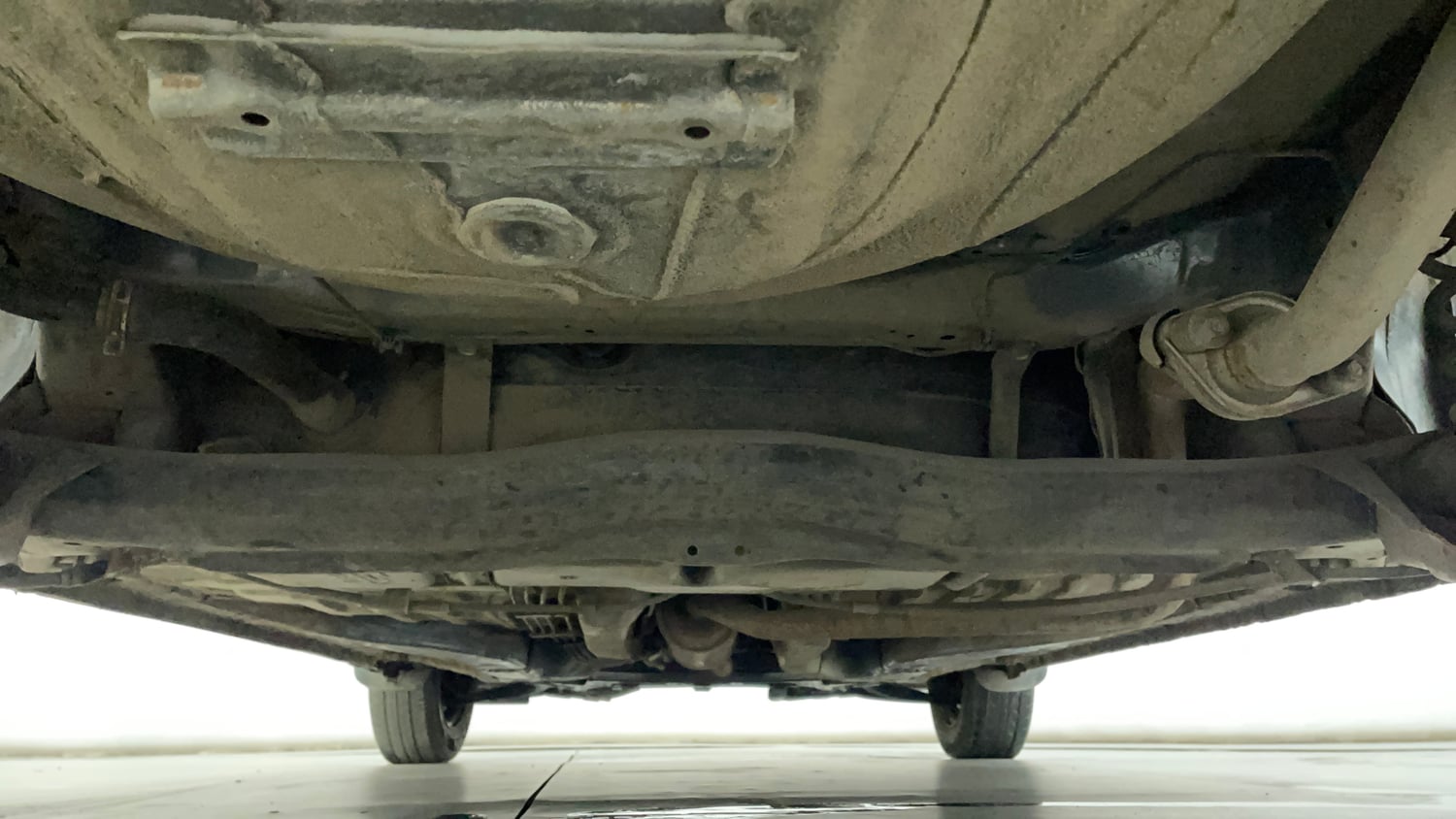 Used 2014 Honda Amaze 1.2 S i-VTEC Petrol Manual extra REAR UNDERBODY VIEW (TAKEN FROM REAR)