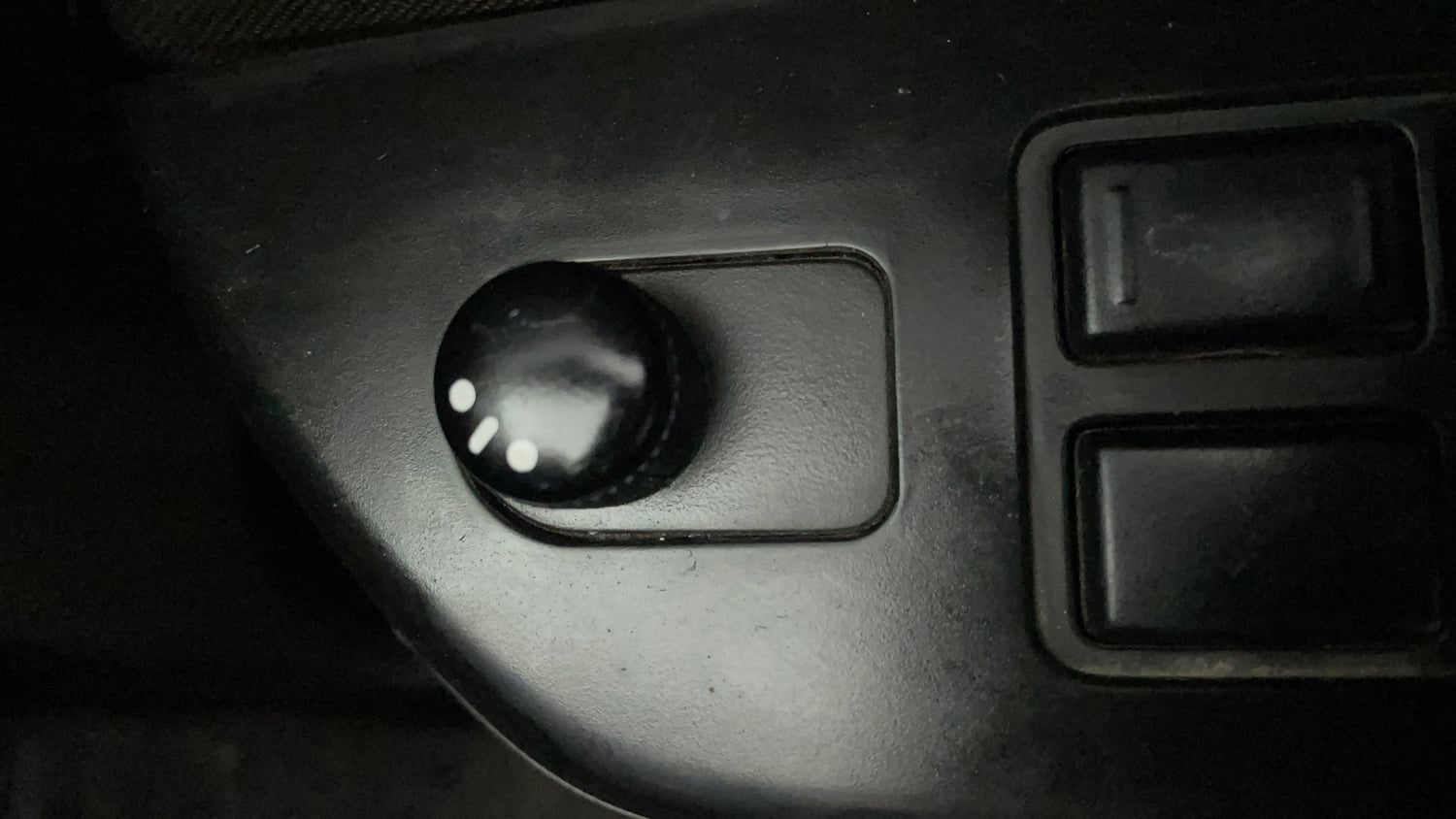 Used 2014 Maruti Suzuki Swift VXI CNG (Outside Fitted) Cng Manual top_features Adjustable ORVM