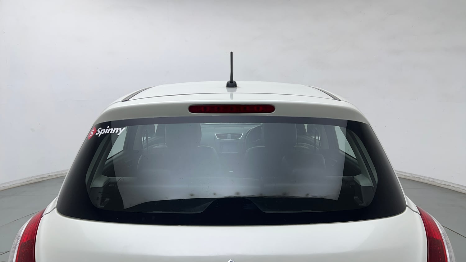 Used 2017 Maruti Suzuki Swift Lxi (O) Petrol Manual exterior BACK WINDSHIELD VIEW