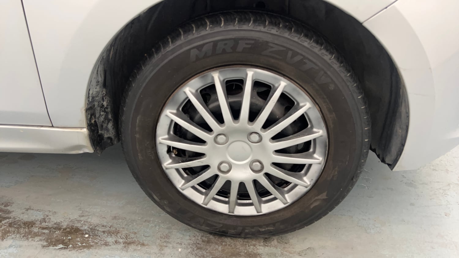Used 2020 Tata Tiago XT Petrol Manual tyres RIGHT FRONT TYRE RIM VIEW