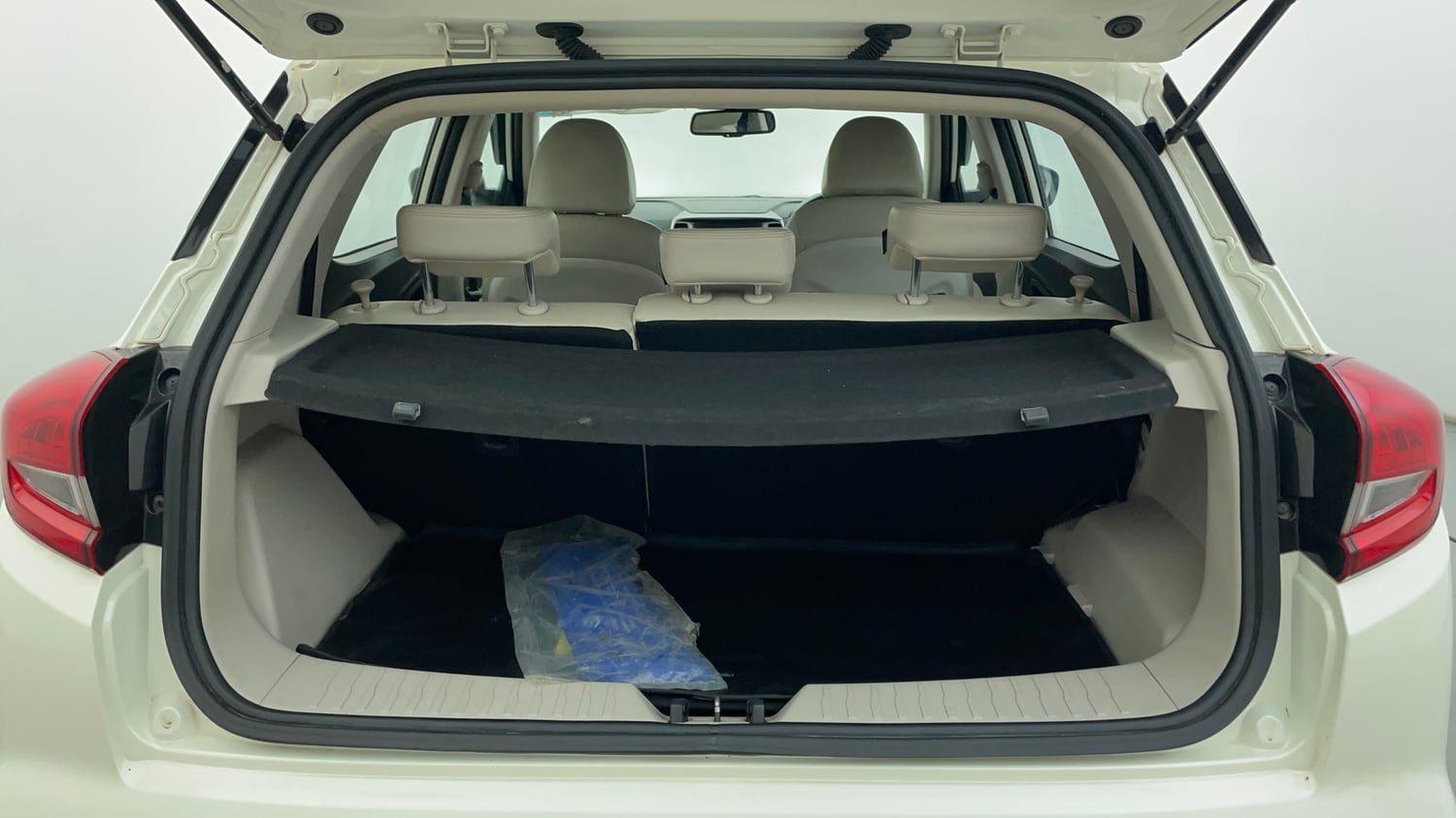 Used 2021 Mahindra XUV 300 W8 (O) 1.2 Petrol Petrol Manual interior DICKY INSIDE VIEW