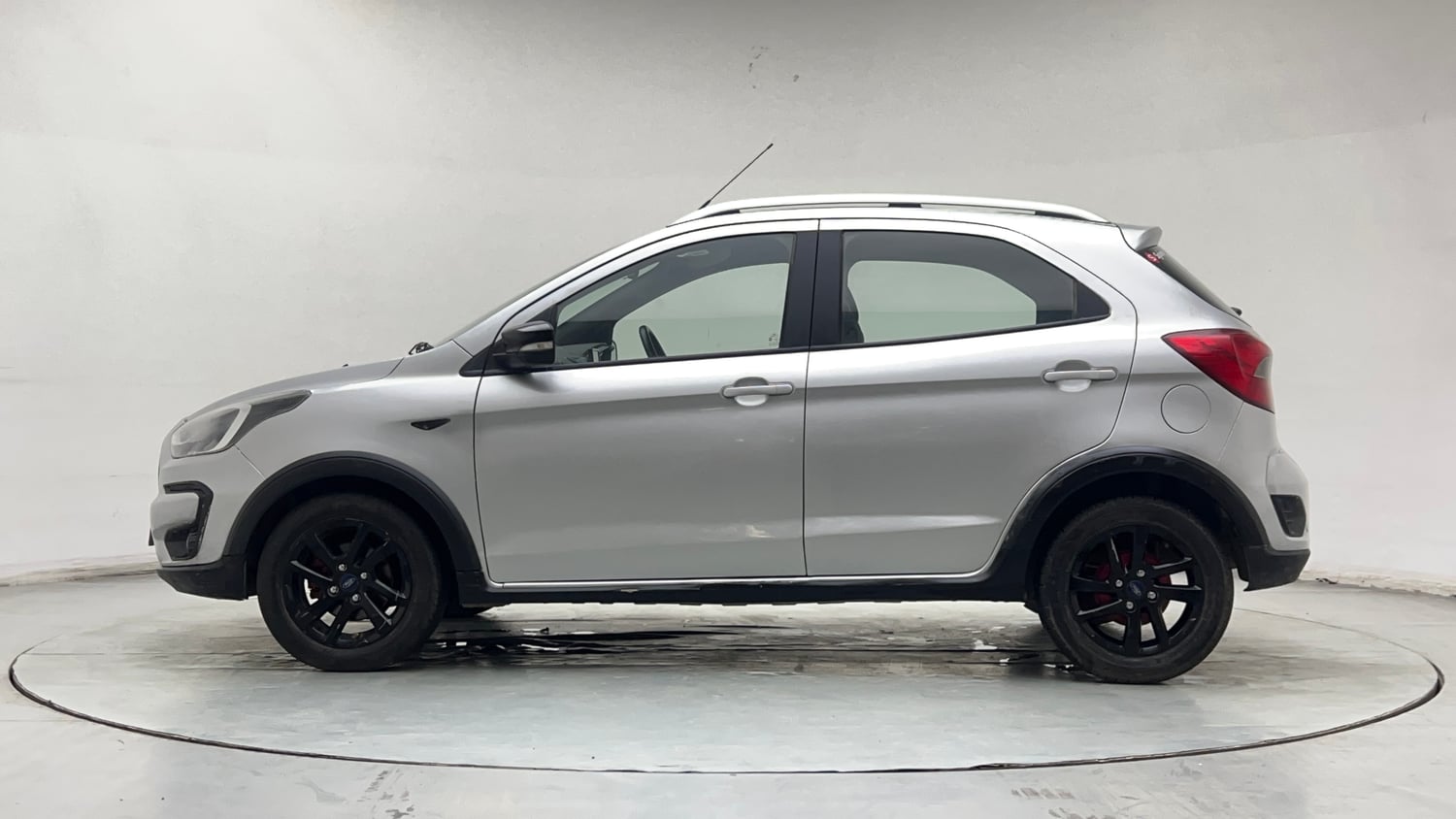 Used 2019 Ford Freestyle Titanium 1.2 Ti-VCT Petrol Manual exterior LEFT SIDE VIEW