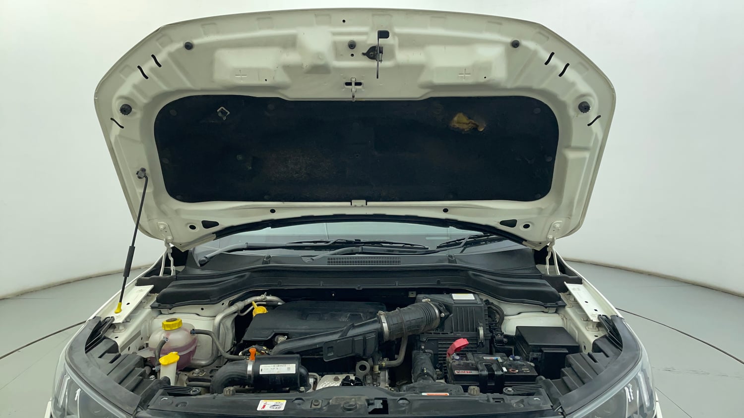 Used 2021 Mahindra XUV 300 W8 (O) 1.2 Petrol Petrol Manual engine ENGINE & BONNET OPEN FRONT VIEW