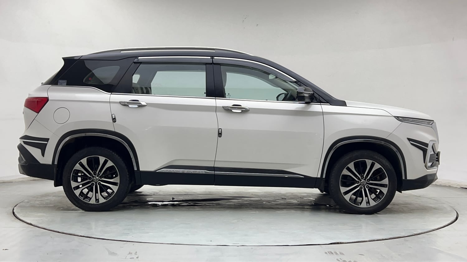 Used 2021 MG Motors Hector Sharp 1.5 Petrol Turbo Hybrid MT Dual Tone Hybrid Manual exterior RIGHT SIDE VIEW