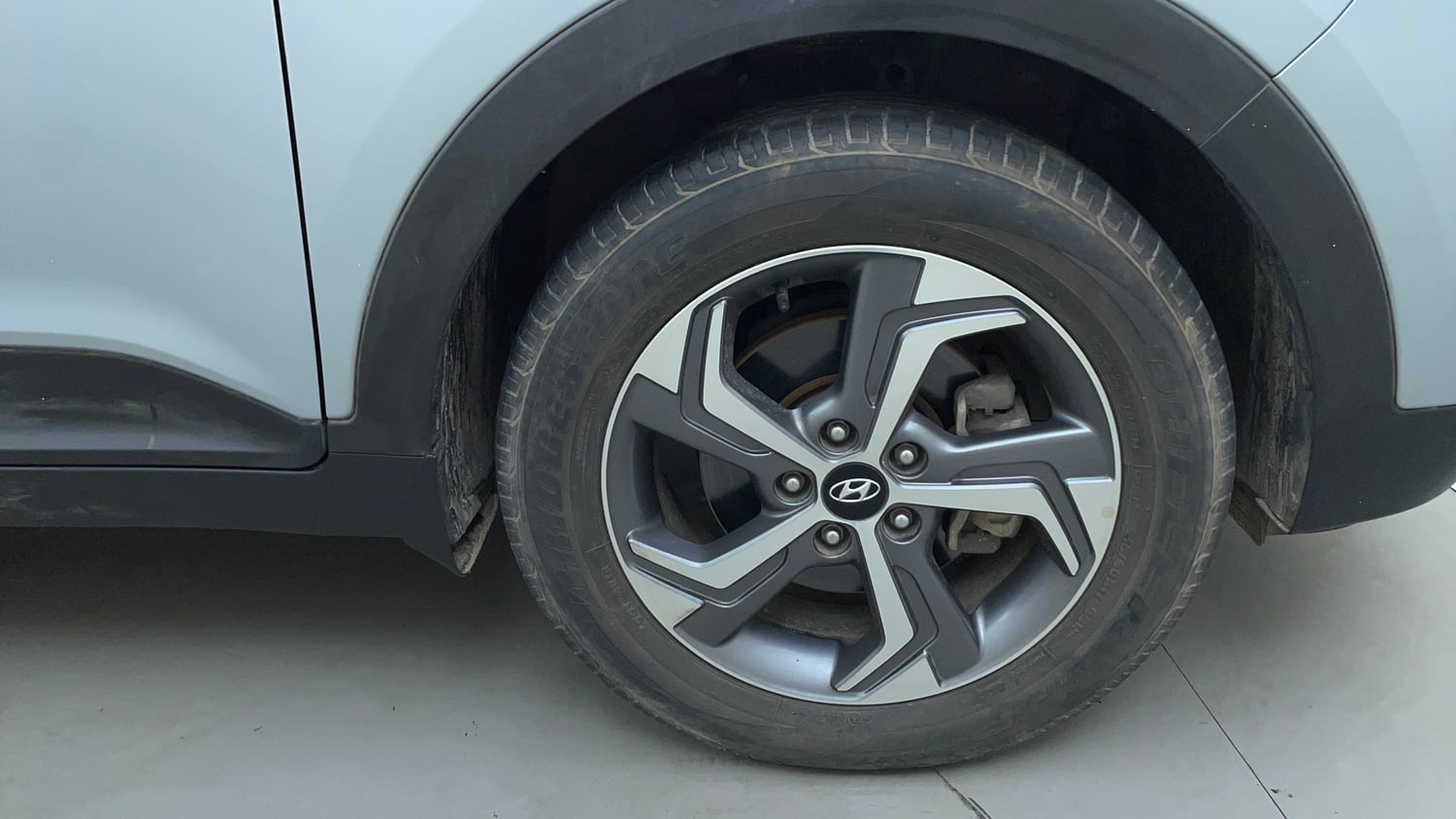 Used 2019 Hyundai Creta SX 1.6 AT Petrol Petrol Automatic tyres RIGHT FRONT TYRE RIM VIEW