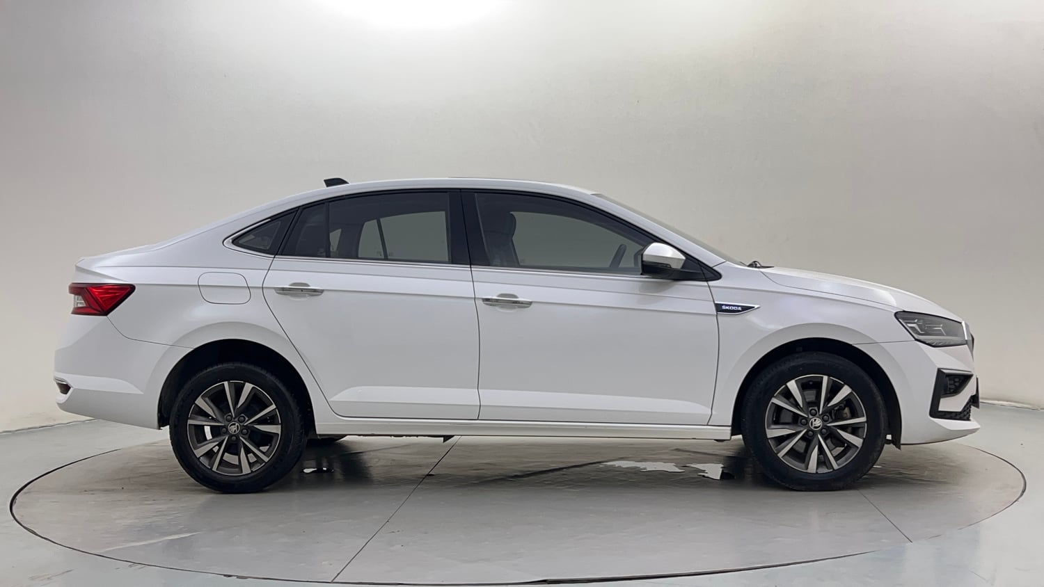 Used 2024 Skoda Slavia Style 1.5L TSI DSG Petrol Automatic exterior RIGHT SIDE VIEW
