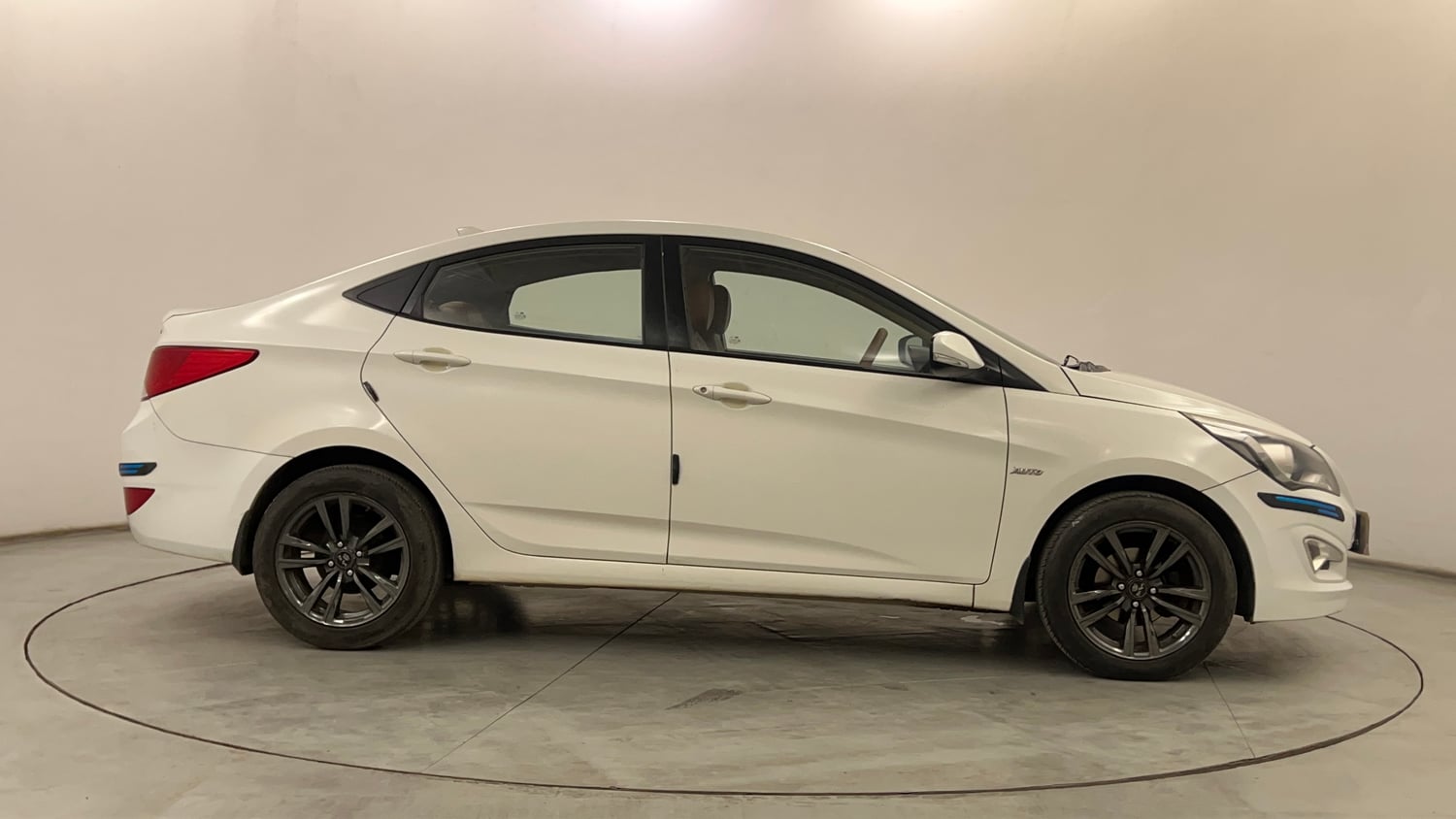 Used 2016 Hyundai Verna 1.6 CRDI S AT Diesel Automatic exterior RIGHT SIDE VIEW