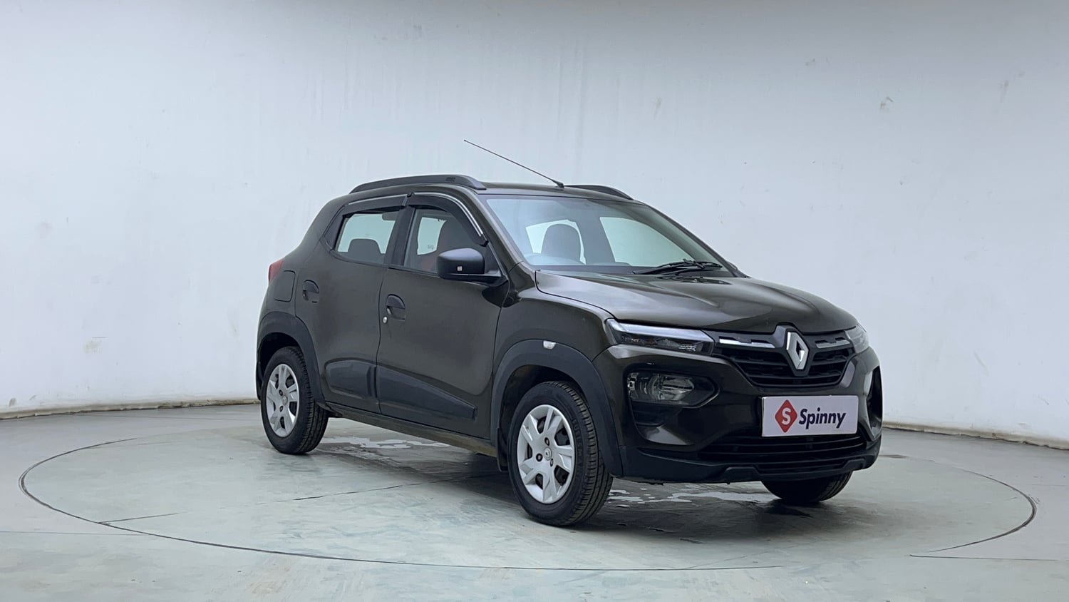 Used 2022 Renault Kwid RXT 1.0 AMT Petrol Automatic exterior RIGHT FRONT CORNER VIEW