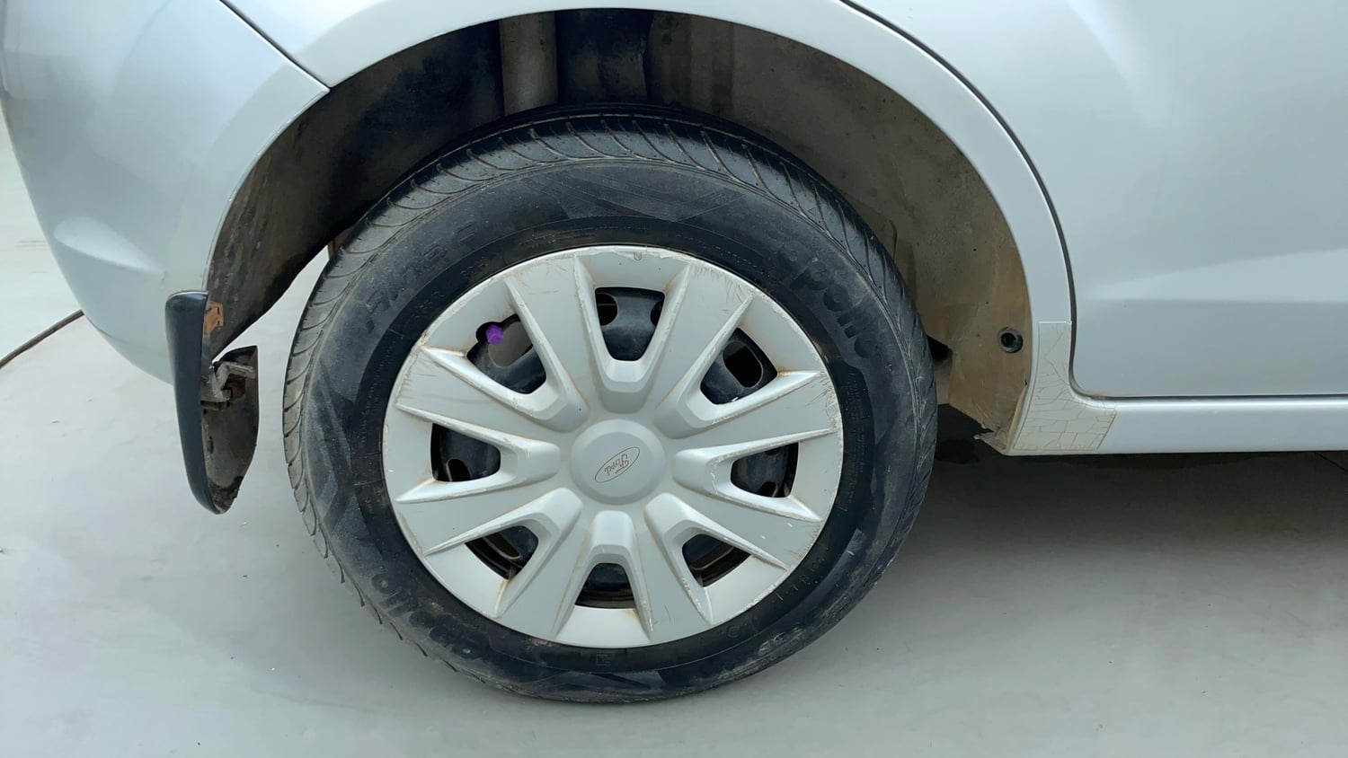 Used 2014 Ford Figo Duratorq Diesel ZXI 1.4 Diesel Manual tyres RIGHT REAR TYRE RIM VIEW