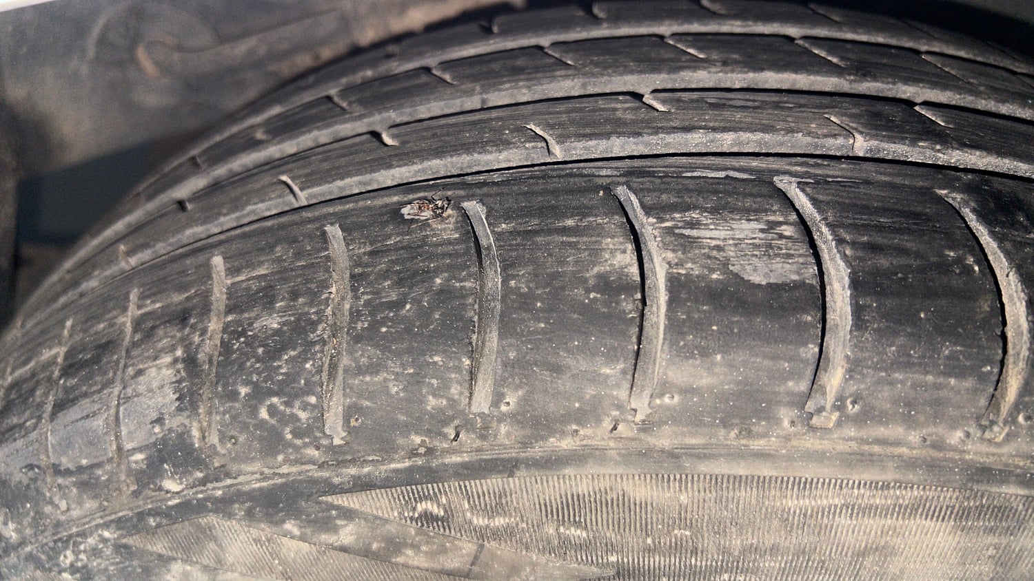 Used 2015 Honda Amaze 1.2 S i-VTEC Petrol Manual tyres LEFT REAR TYRE TREAD VIEW