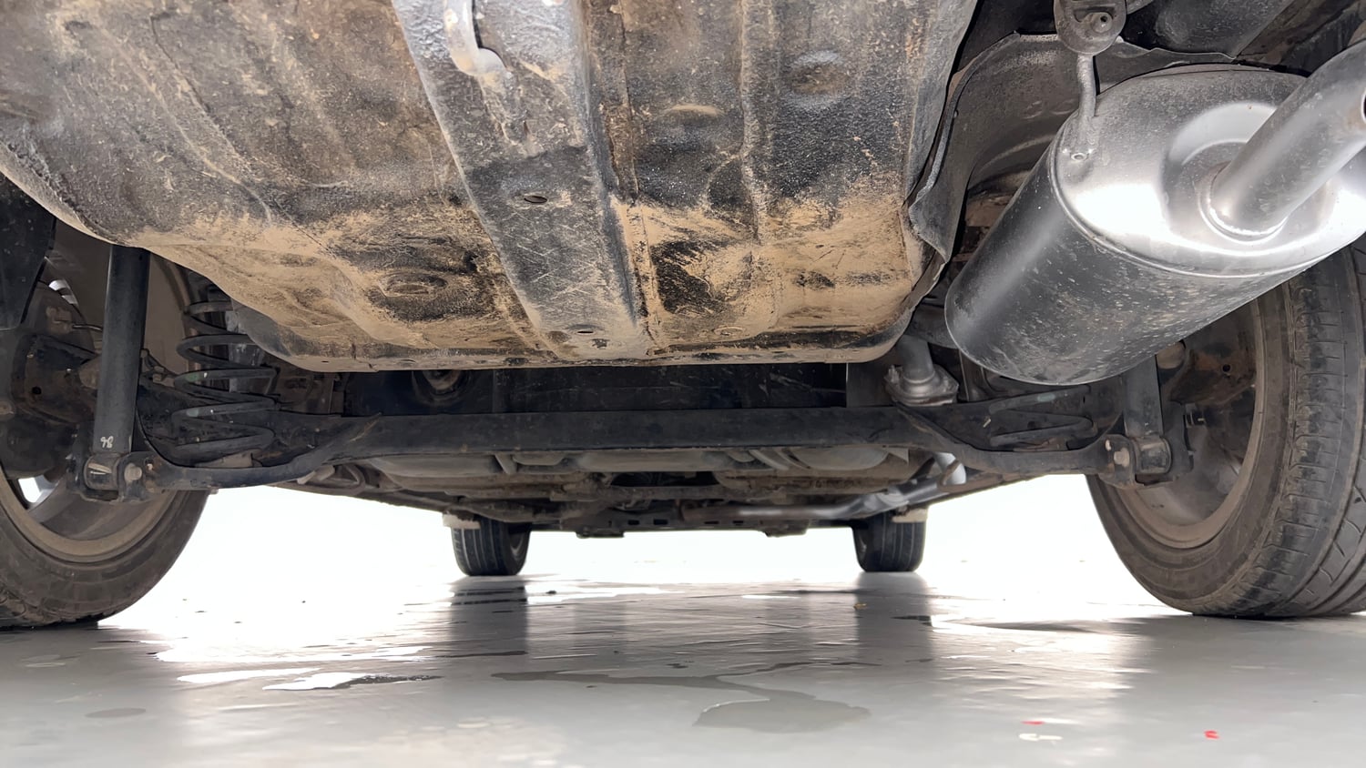Used 2017 Honda City VX CVT Petrol Petrol Automatic extra REAR UNDERBODY VIEW (TAKEN FROM REAR)