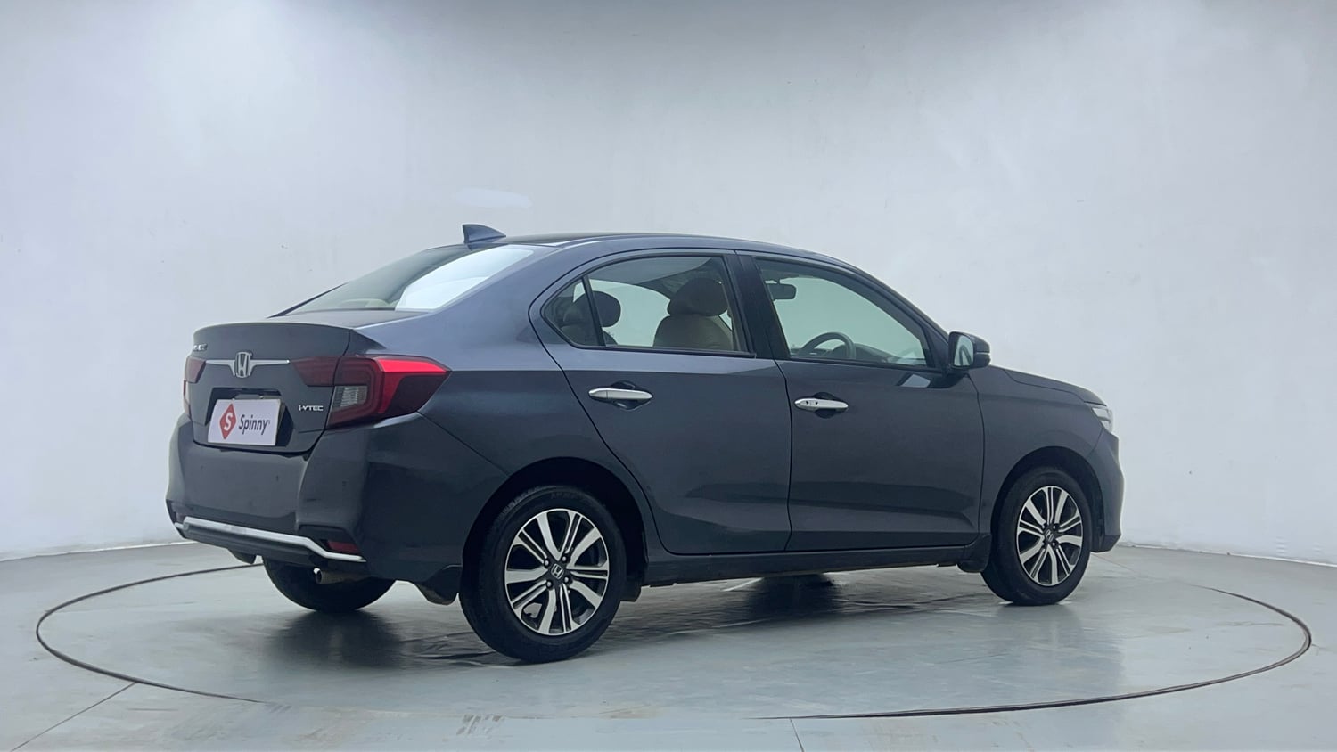 Used 2023 Honda Amaze VX CVT 1.2 Petrol Petrol Automatic exterior RIGHT REAR CORNER VIEW