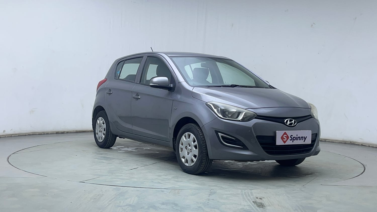 Used 2014 Hyundai i20 Magna 1.2 Petrol Manual exterior RIGHT FRONT CORNER VIEW
