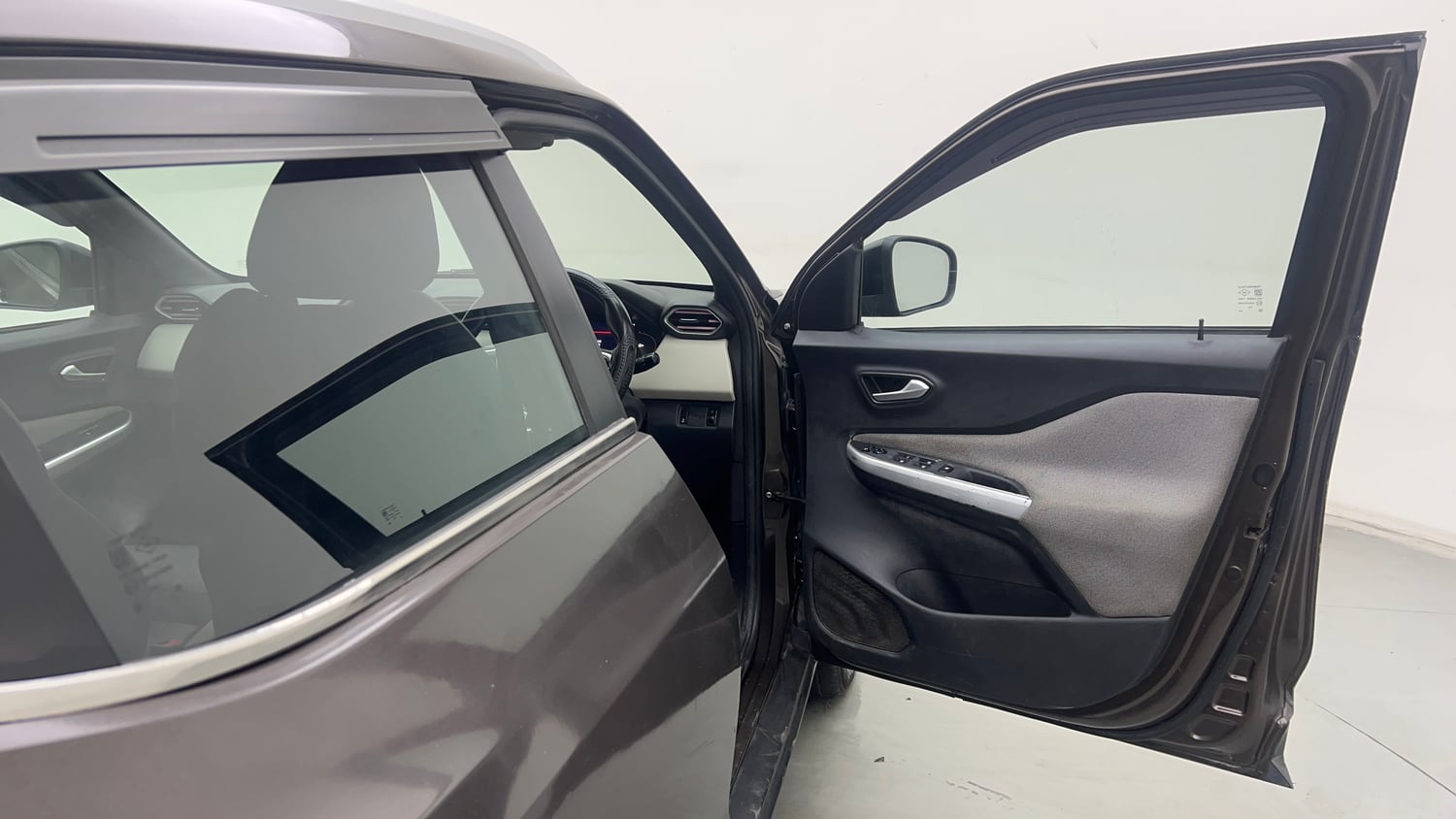 Used 2021 Nissan Magnite XV Turbo Petrol Manual interior RIGHT FRONT DOOR OPEN VIEW