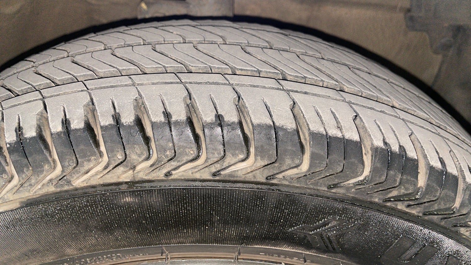 Used 2017 Maruti Suzuki Celerio ZXi Petrol Manual tyres RIGHT FRONT TYRE TREAD VIEW