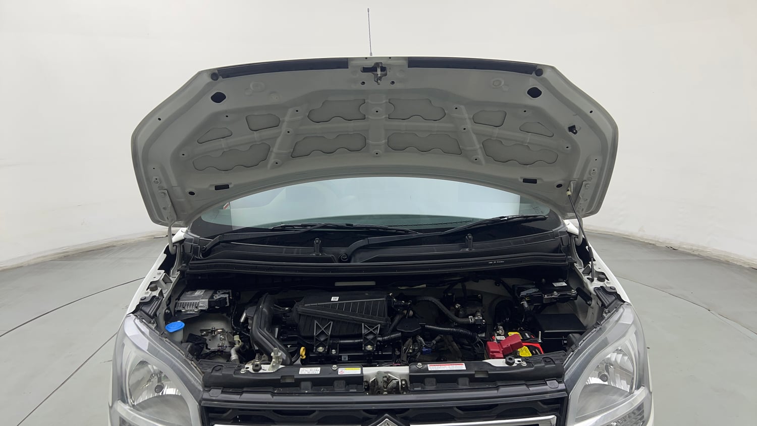 Used 2024 Maruti Suzuki Wagon R VXI 1.0 CNG Cng Manual engine ENGINE & BONNET OPEN FRONT VIEW