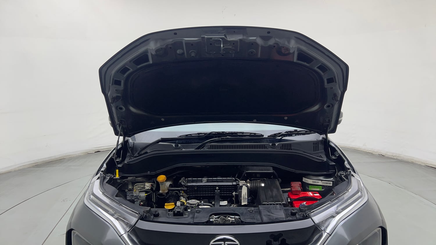 Used 2023 Tata Punch Accomplished Dazzle Pack MT Petrol Manual engine ENGINE & BONNET OPEN FRONT VIEW