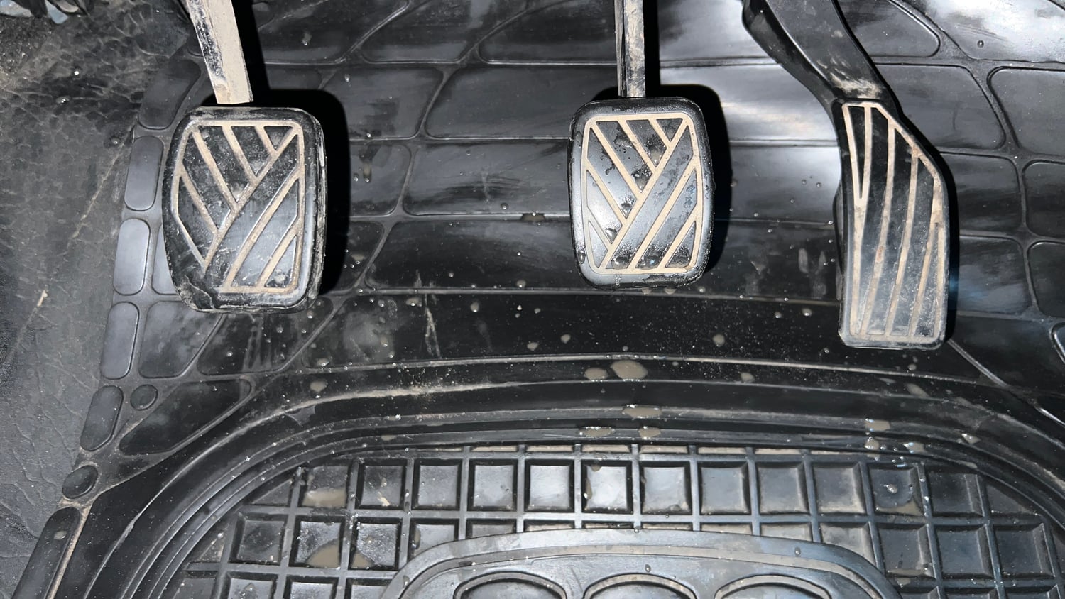 Used 2016 Maruti Suzuki Swift VXi Petrol Manual interior PEDALS VIEW
