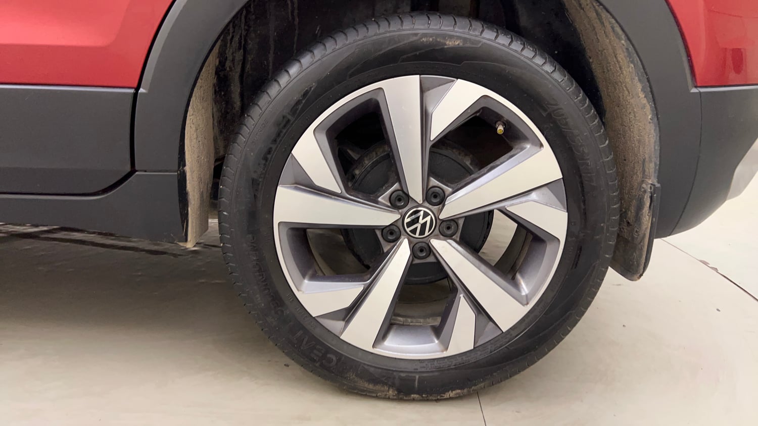 Used 2023 Volkswagen Taigun Topline 1.0 TSI AT Petrol Automatic tyres LEFT REAR TYRE RIM VIEW
