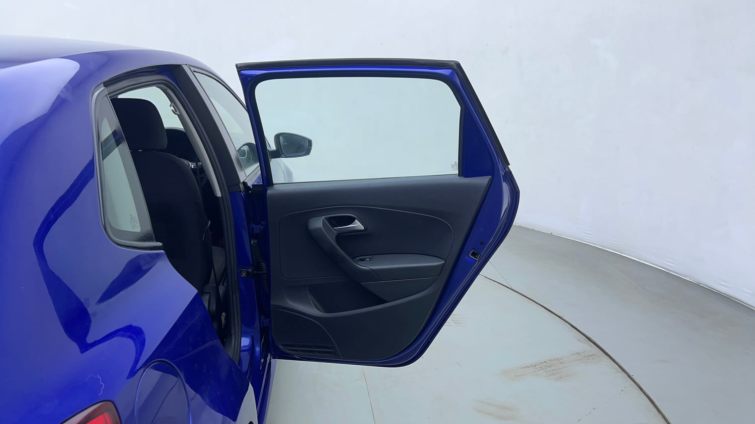 Used 2019 Volkswagen Polo Highline Plus 1.0 (P) 16 Alloy Petrol Manual interior RIGHT REAR DOOR OPEN VIEW