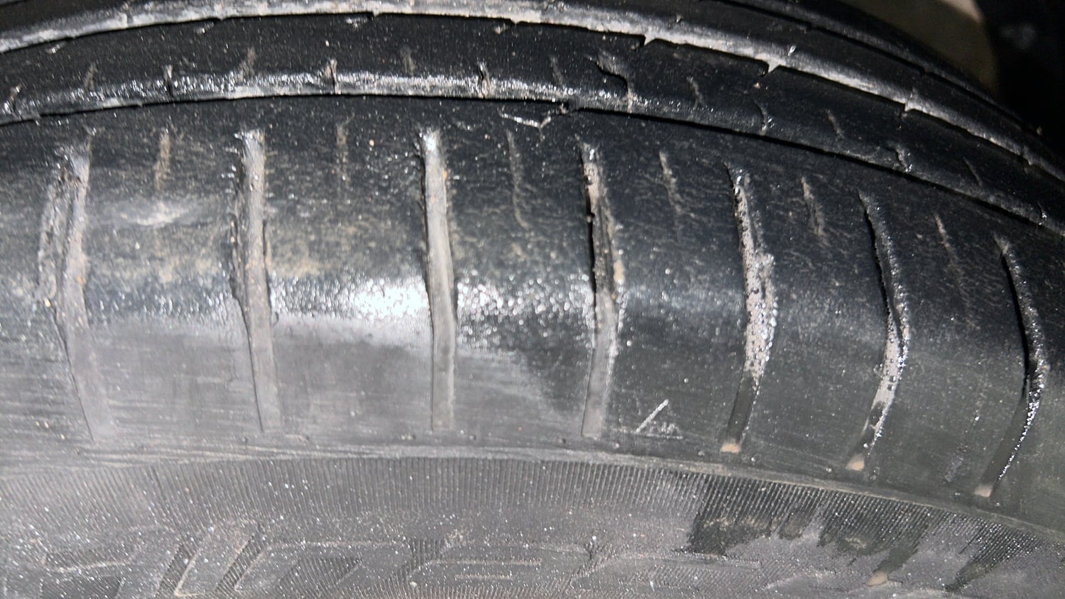 Used 2020 Maruti Suzuki Swift ZXi Plus Petrol Manual tyres RIGHT FRONT TYRE TREAD VIEW