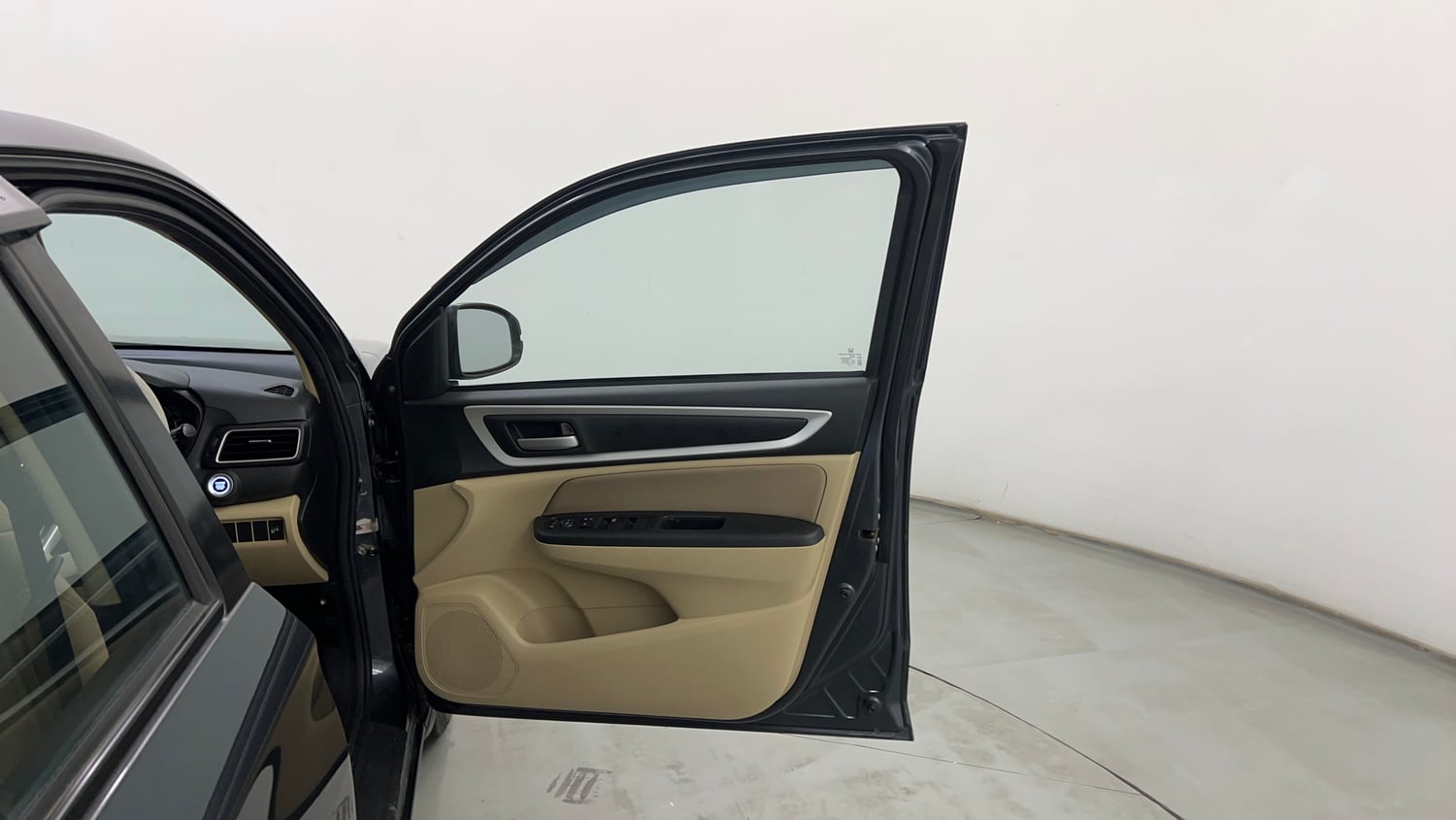 Used 2023 Honda Amaze VX MT 1.2 Petrol Petrol Manual interior RIGHT FRONT DOOR OPEN VIEW