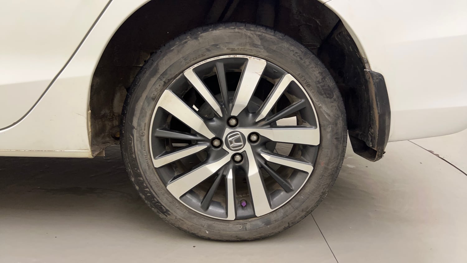 Used 2021 Honda City ZX CVT Petrol Petrol Automatic tyres LEFT REAR TYRE RIM VIEW