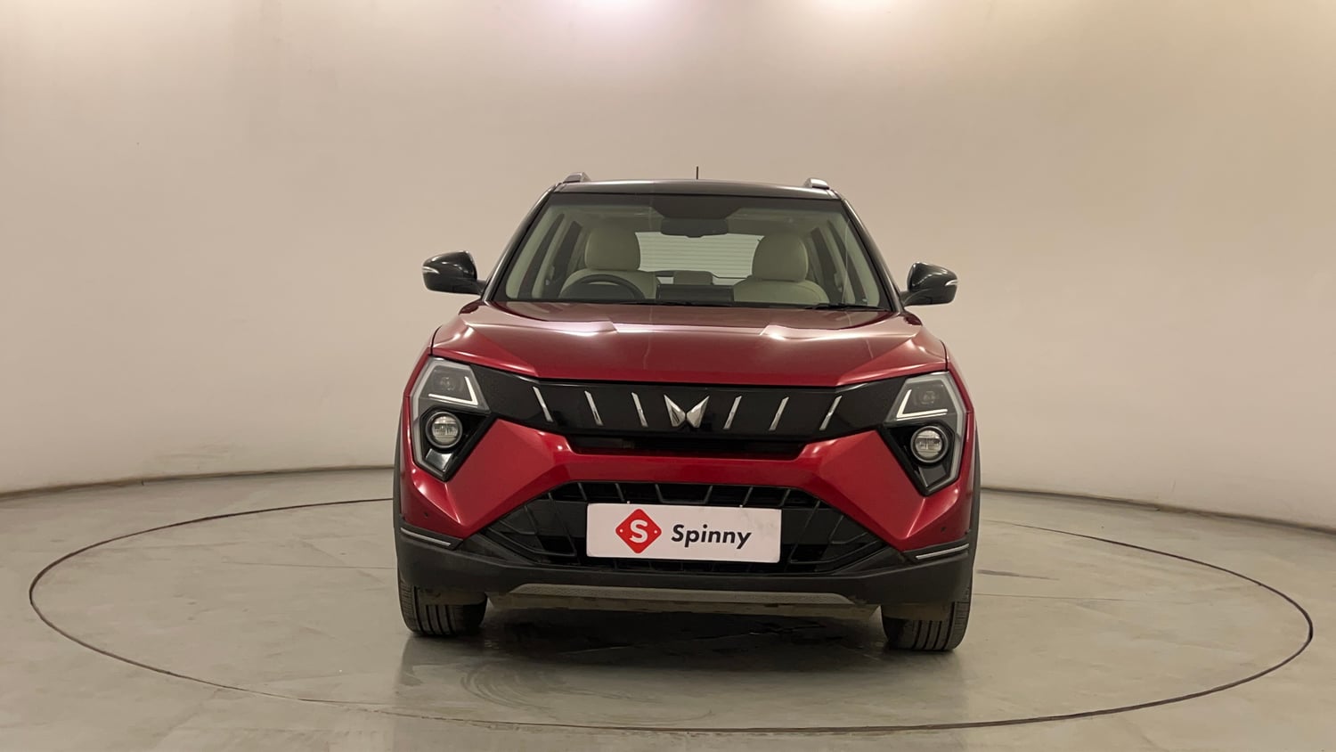 Used 2024 Mahindra XUV 3XO AX7 1.2 Petrol AT Petrol Automatic exterior FRONT VIEW