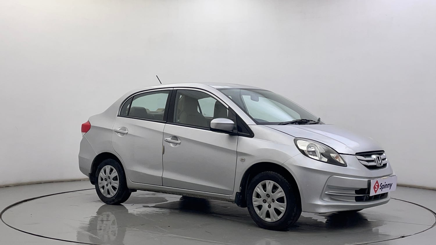 Used 2014 Honda Amaze 1.2 S i-VTEC Petrol Manual exterior RIGHT FRONT CORNER VIEW