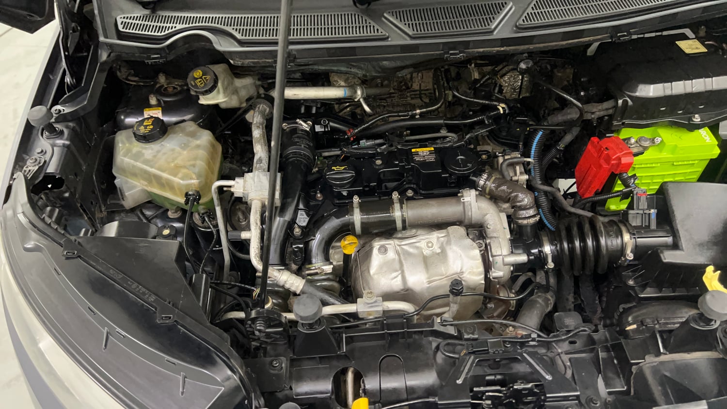 Used 2017 Ford EcoSport Trend 1.5L TDCi Diesel Manual engine ENGINE RIGHT SIDE VIEW