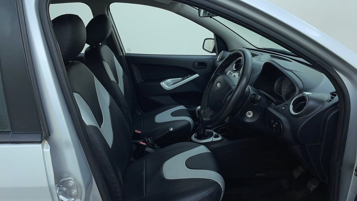Used 2014 Ford Figo Duratorq Diesel ZXI 1.4 Diesel Manual interior RIGHT SIDE FRONT DOOR CABIN VIEW