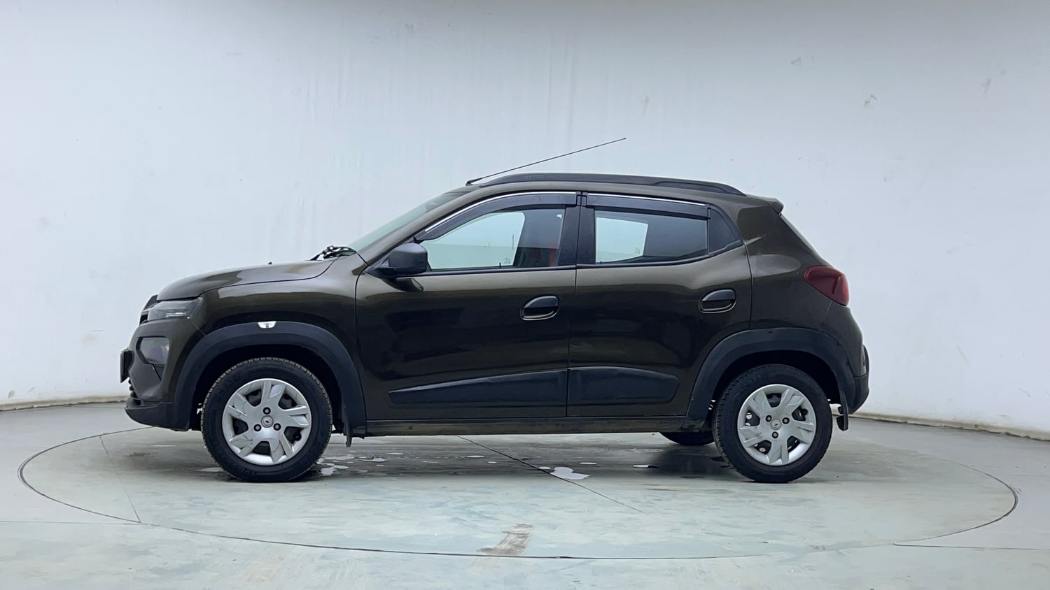 Used 2022 Renault Kwid RXT 1.0 AMT Petrol Automatic exterior LEFT SIDE VIEW