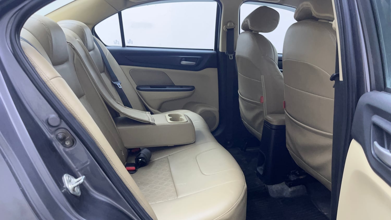Used 2020 Honda Amaze 1.2 S MT Petrol Petrol Manual interior RIGHT SIDE REAR DOOR CABIN VIEW