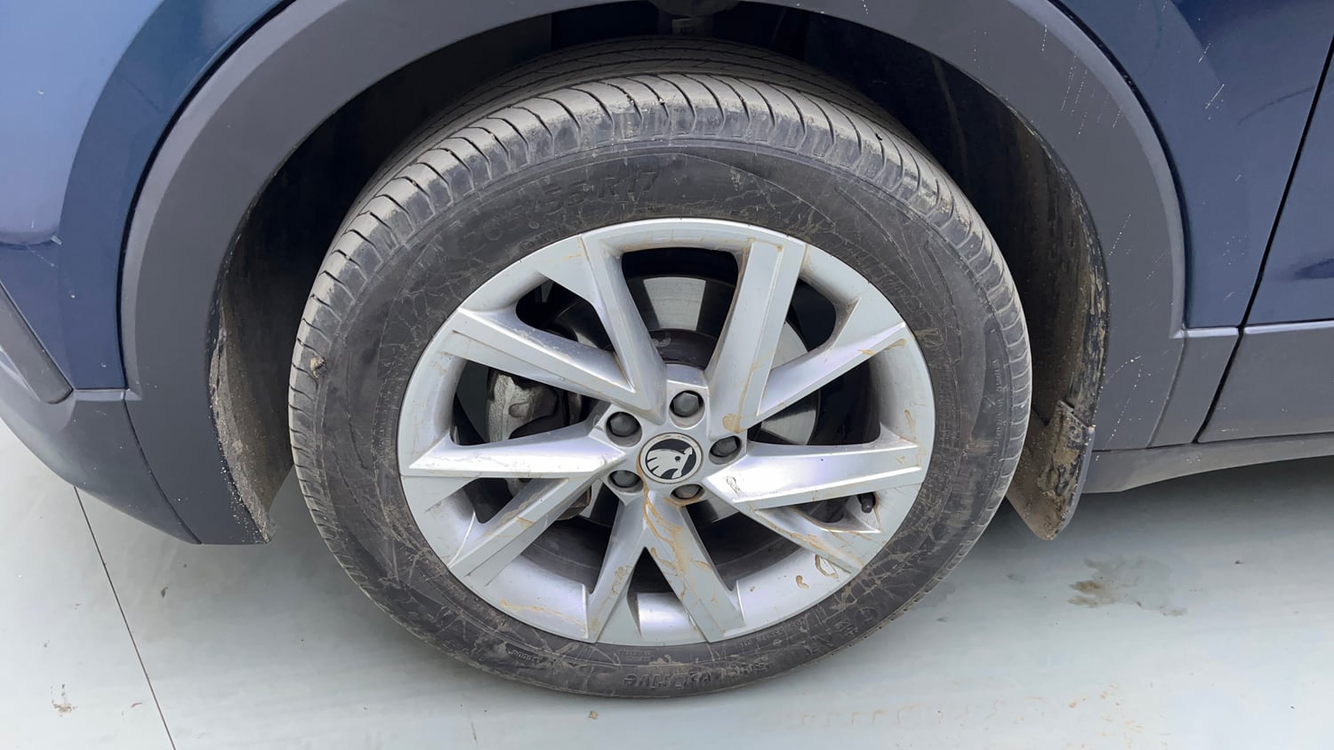 Used 2024 Skoda Kushaq Style 1.5L TSI DSG Petrol Automatic tyres LEFT FRONT TYRE RIM VIEW