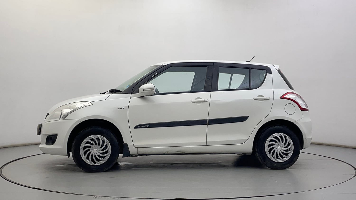 Used 2014 Maruti Suzuki Swift VXI CNG (Outside Fitted) Cng Manual exterior LEFT SIDE VIEW