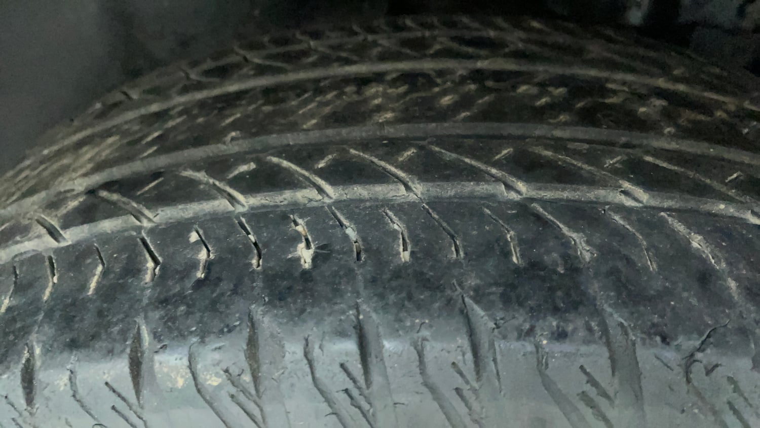 Used 2022 Tata Harrier XZ Plus Dark Edition Diesel Manual tyres RIGHT REAR TYRE TREAD VIEW